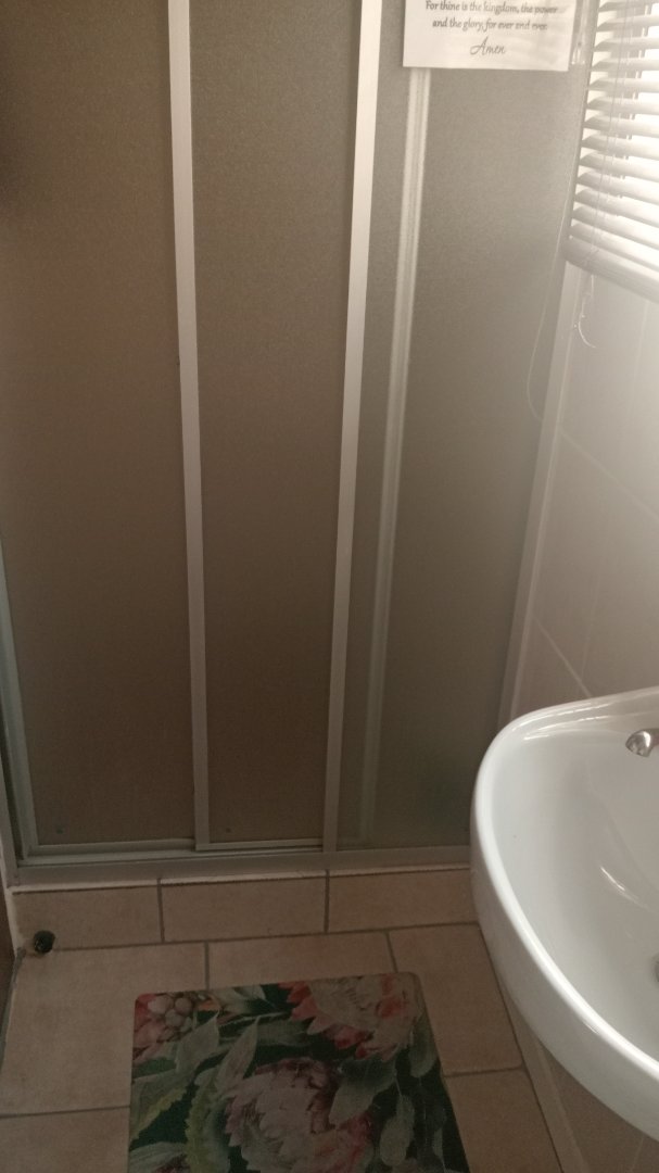 2 Bedroom Property for Sale in Lavender Hill Western Cape